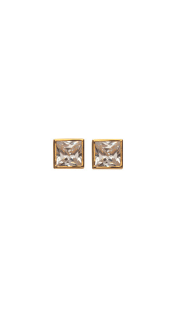 Boucles d'oreilles carrées en or jaune 9 carats 375 millièmes serties d'une pierre en oxyde de zirconium.