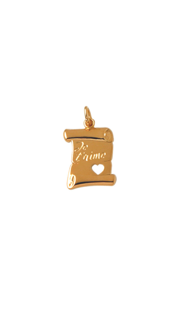 Pendentif d'un parchemin en or avec écrit dessus "Je t'aime" avec un cœur.